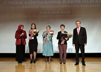 Bursa’da Türk kadınına uluslararası bakış