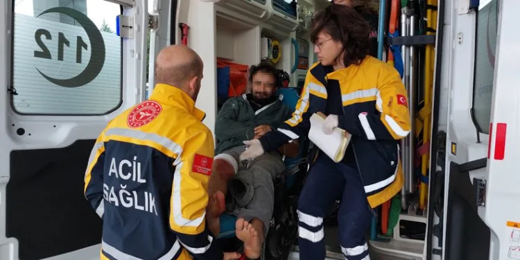 Samsun’da polis memuru kendini bıçaklayan şahsı vurdu