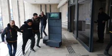 Malatya’da dolandırılan şahsın parasını polis kurtardı