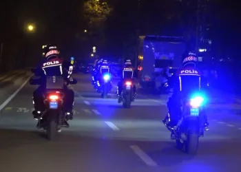 Bursa’da yunuslardan nefes kesen operasyon