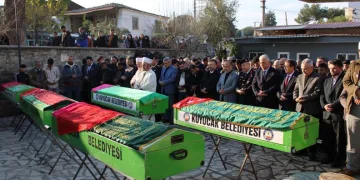 Patlamada hayatını kaybedenler son yolculuğa uğurlandı