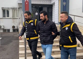 Bursa’da çocukların sesine kızan şahıs komşusunu vurdu