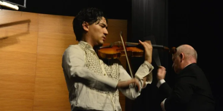 Iskandar Widjaja Bursa’da konser verdi