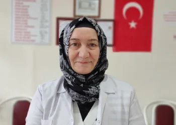 Bursalı hemşire hastaların hayatlarını şiirlere yansıttı