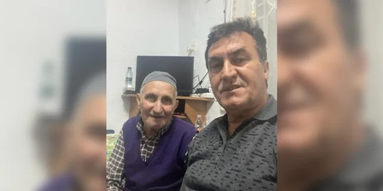 Mustafa Dündar’ın babası hayatını kaybetti