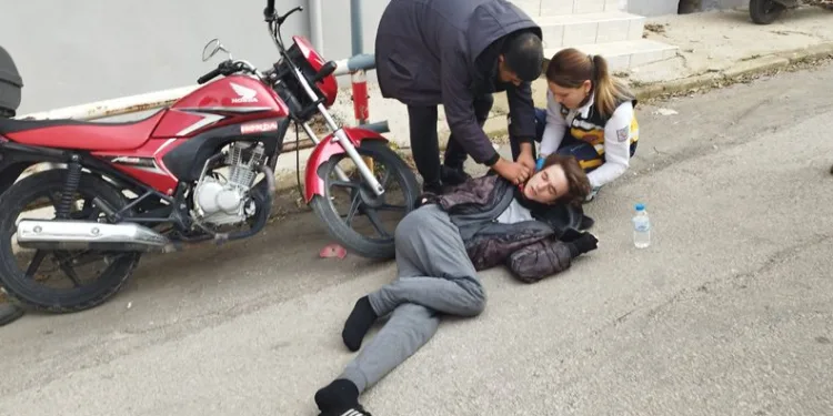 Bursa’da motosiklet ile hafif ticari araç çarpıştı: 1 yaralı