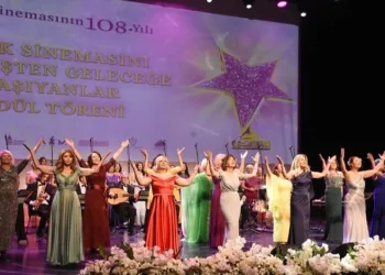 Nilüfer Kadın Korosu gönülleri fethetti