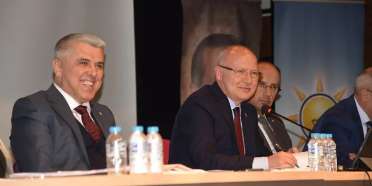 “Türkiye’nin güçlü geleceğini ilmek ilmek işliyoruz”
