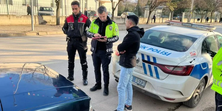 Bursa’da makas atan sürücüye ceza