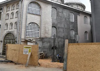 Elmasbahçeler Merkez Camii’ne yeni minare