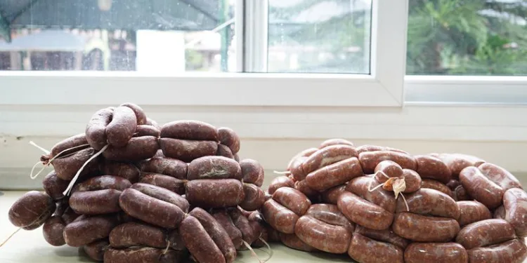 Mersin’de etiketsiz 23 kilogram sucuk ele geçirildi