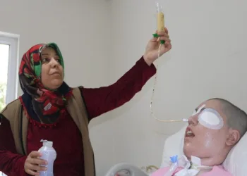 Bursa’da kızı için evini yoğun bakıma çevirdi