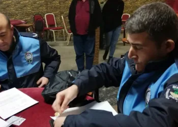 Ruhsatsız faaliyet gösteren kahvehaneler mühürlendi