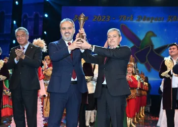 Türk Kültür sancağında nöbet değişimi