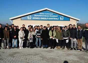 BTÜ öğrencileri GES Projesi’ni inceledi