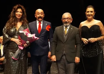 Avni Anıl, eserleriyle anıldı