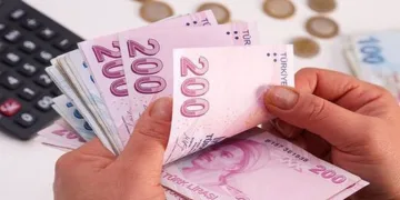 Polis aracına bombalı saldırı: 8’i polis 9 yaralı