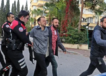 Kan donduran cinayet! Annesini bıçakladı