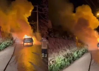 Bursa’da seyir halindeki otomobil alev alev yandı
