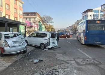 Ankara’da 2 belediye otobüsünün art arda kaza yaptı