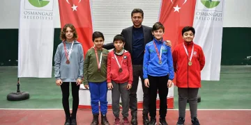 Satranç ustaları madalyalarına kavuştu