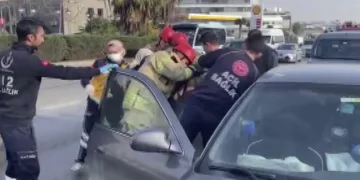 İstanbul D-100 Karayolunda zincirleme trafik kazası: 1 yaralı