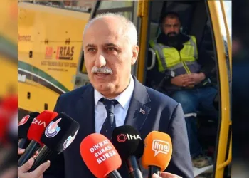 Yenişehir’de elektrik kabloları yer altına alınıyor