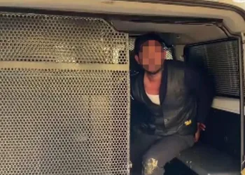 Polis memurunu bıçaklayan şüpheli tutuklandı