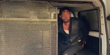 Polis memurunu bıçaklayan şüpheli tutuklandı