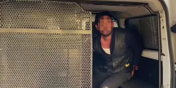 Polis memurunu bıçaklayan şüpheli tutuklandı