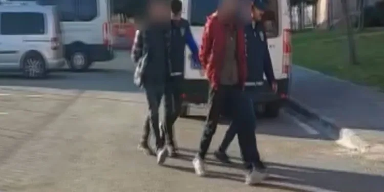 Camiden kablo çalan şüpheliler tutuklandı
