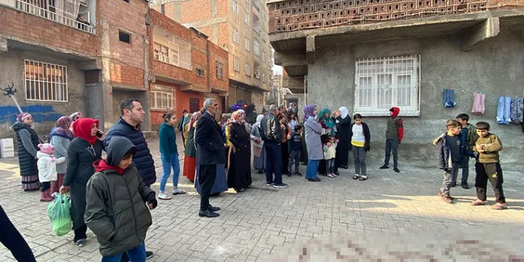 Kızını kaybeden baba bıçaklandı
