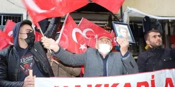 Hakkari’li annelerin evlat nöbeti