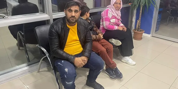 Ailecek dileniyorlardı, zabıta yakaladı