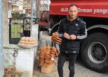 Fırsatçı simitçi