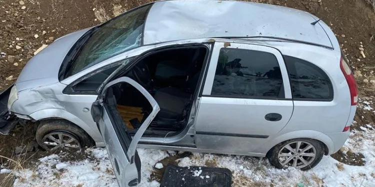 Kaza sonrası donarak öldü