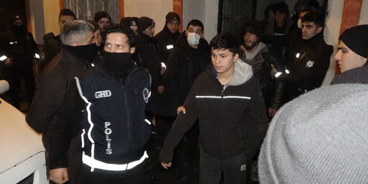 35 düzensiz göçmen yakalandı
