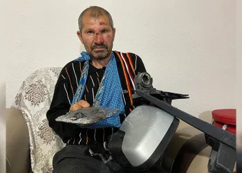 Otomobilin parçalarını toplayıp şikayetçi oldu