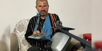 Otomobilin parçalarını toplayıp şikayetçi oldu