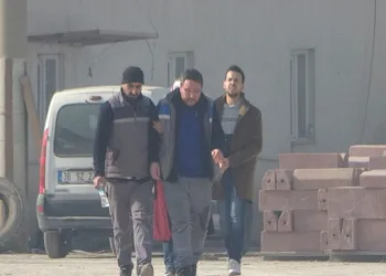 Çatıdan düşen genç işçi hayatını kaybetti