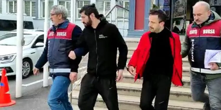 Hava soğuk diye hastanede kalan şahıs bilgisayarları çaldı