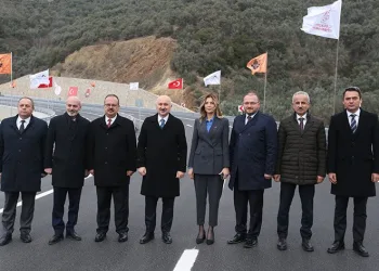Bakan Karaismailoğlu : “Dünyayı Türkiye’ye bağladık”