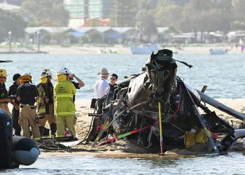 Avustralya’da 2 helikopter çarpıştı