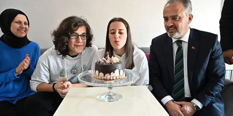 Çölyak hastalarına doğum günü sürprizi