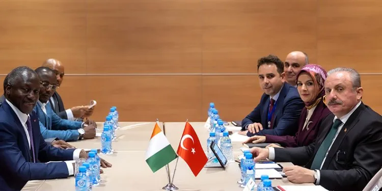 Mustafa Şentop mevkiaşları ile görüştü