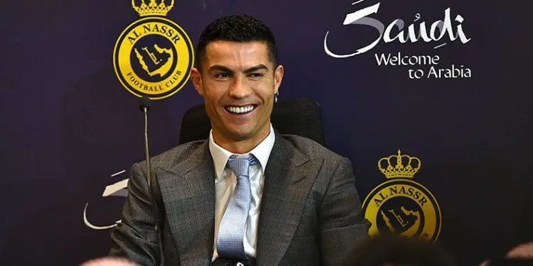 Cristiano Ronaldo’nun imza töreni gerçekleştirildi
