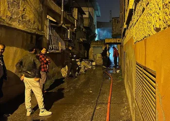 İtfaiye ekipleri yangında 5 çocuğu kurtardı