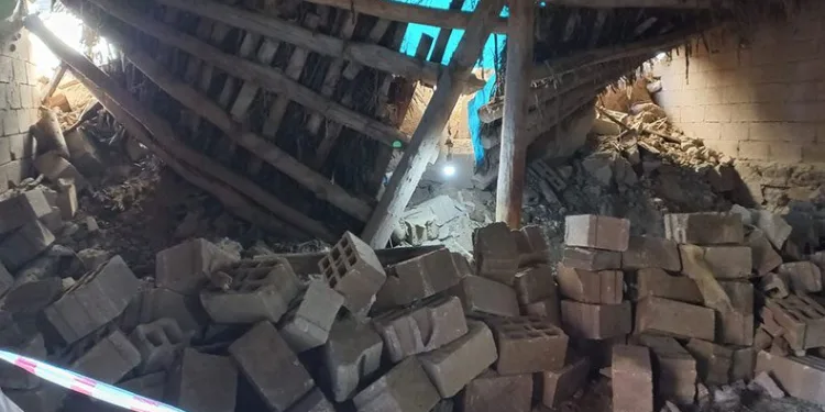 Van’da ahır çöktü hayvanlar telef oldu