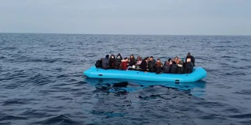 61 kaçak göçmen kurtarıldı