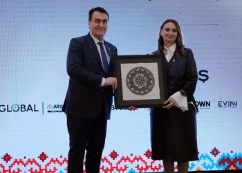 Bakü’de kardeş buluşması